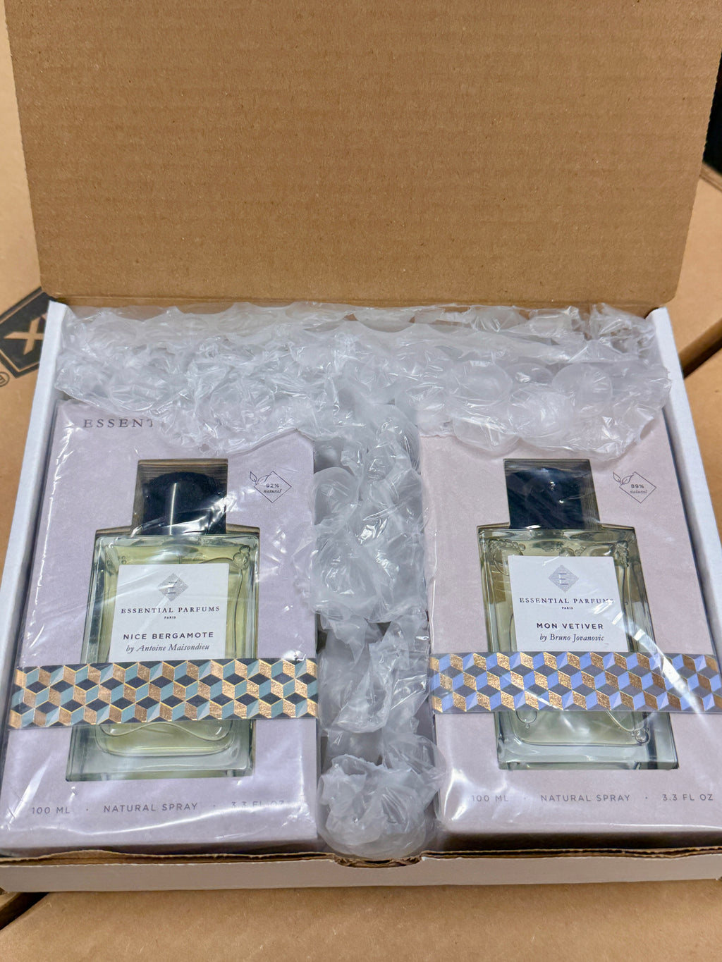 SURPRISE BOX - Essential Parfums