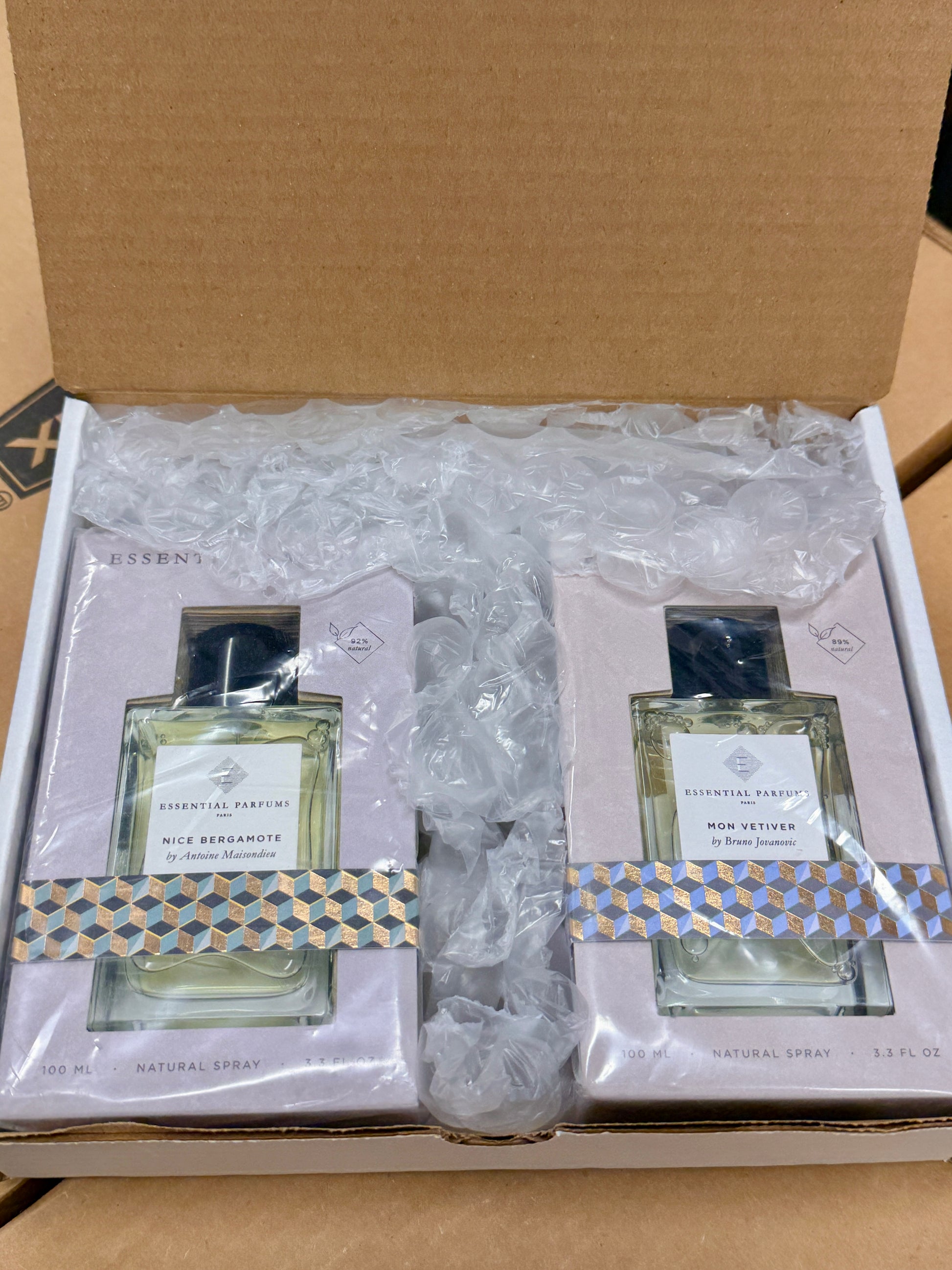 SURPRISE BOX - Essential Parfums